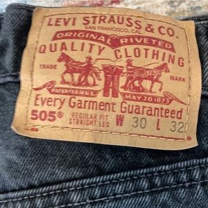 Vintage Levi’s USA 505 straight leg high rise mom jeans